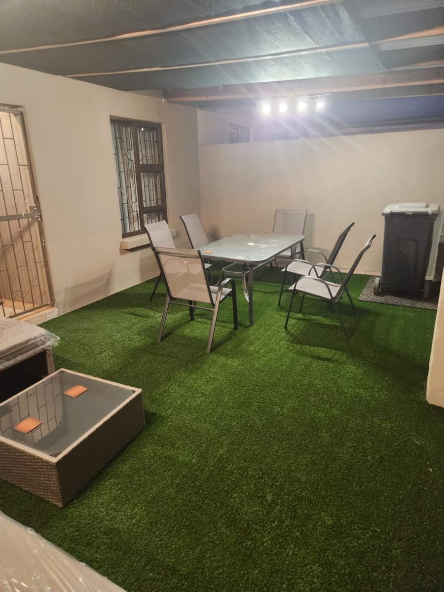 To Let 2 Bedroom Property for Rent in Strand South Western Cape